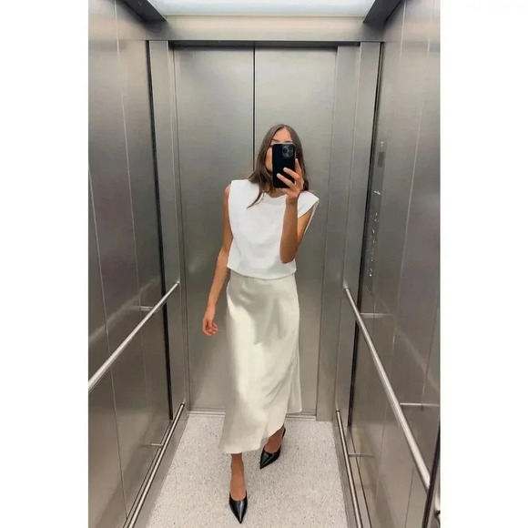 NEW ZARA Women’s XS‎ SATIN-FINISH CONTRAST DRESS - Picture 1 of 8
